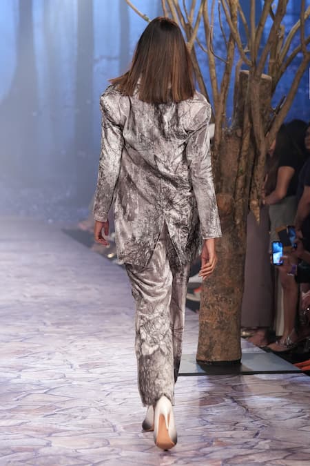 Nirmooha Abstract Print Velvet Pant 