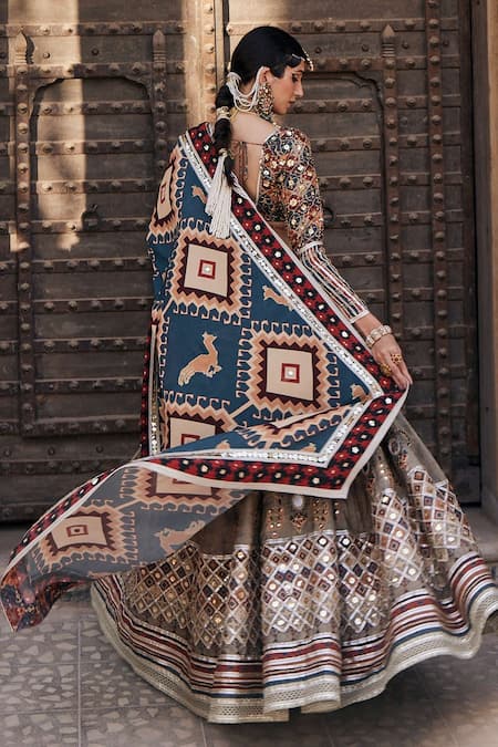 The Royaleum Multi Color Blouse And Lehenga Upada Silk, Dupatta Crepe Print Bridal Set Online at Aza Fashions The Royaleum_Multi Color Blouse And Lehenga Upada Silk, Dupatta Crepe Print Bridal Set _Online_at_Aza_Fashions