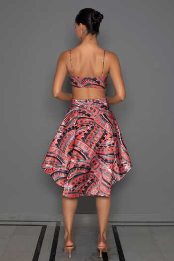 Shop Redefine Pink Mashru Silk Arch Print Reversible Skirt at Aza Fashions Shop_Redefine_Pink Mashru Silk Arch Print Reversible Skirt_at_Aza_Fashions