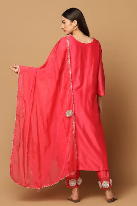 Shop Two Sisters By Gyans Pink Cotton, Chanderi Mirrors, Embroidery V-neck Kurta Set at Aza Fashions Shop_Two Sisters By Gyans_Pink Cotton, Chanderi Mirrors, Embroidery V-neck Kurta Set _at_Aza_Fashions