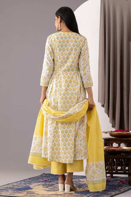 Shop_Abbaran_Ivory Cotton Lace Split V-neck Floral Print Kurta Set _at_Aza_Fashions