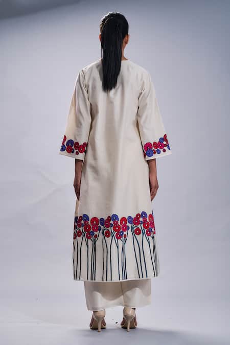 Shop_Taika By Poonam Bhagat_Ivory Chanderi Embroidered Floral Round Applique A-line Tunic Set _at_Aza_Fashions