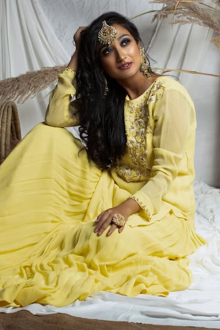 Shop Kanj By Priyanka A Sakhuja Yellow Georgette Sequin, Thread And Cutdana Work Miyar Embroidered Layered Kurta at Aza Fashions Shop_Kanj By Priyanka A Sakhuja_Yellow Georgette Sequin, Thread And Cutdana Work Miyar Embroidered Layered Kurta _at_Aza_Fashions