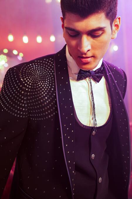 Shop_Kora By Nilesh Mitesh_Blue Silk Embroidered Geometric Patterns Navy Tuxedo Set_at_Aza_Fashions