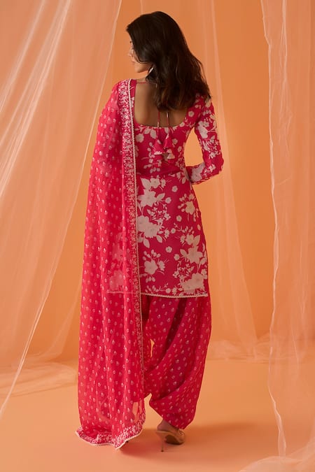 Shop Lashkaraa Pink Chanderi Embroidery Round Neck Floral Print Kurta Set at Aza Fashions Shop_Lashkaraa_Pink Chanderi Embroidery Round Neck Floral Print Kurta Set_at_Aza_Fashions