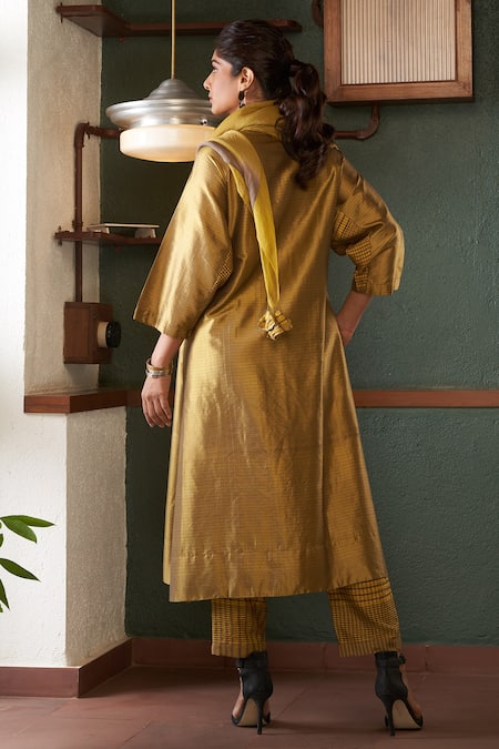 Bodhi Tree Stripe Silk Woven Kurta Set 