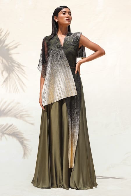 Shop Richa Khemka Black Spandex, Modal, Taffeta Sequins Embellished High Low Top With Flared Pant at Aza Fashions Shop_Richa Khemka_Black Spandex, Modal, Taffeta Sequins Embellished High Low Top With Flared Pant _at_Aza_Fashions