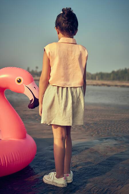 Little Luxury Plain Sleeveless Shirt 