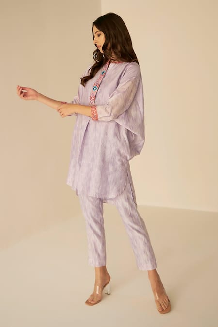 Shop Betrue Purple Chanderi Silk Chains, Stones Placket Embroidered Straight Top And Pant Set at Aza Fashions Shop_Betrue_Purple Chanderi Silk Chains, Stones Placket Embroidered Straight Top And Pant Set _at_Aza_Fashions
