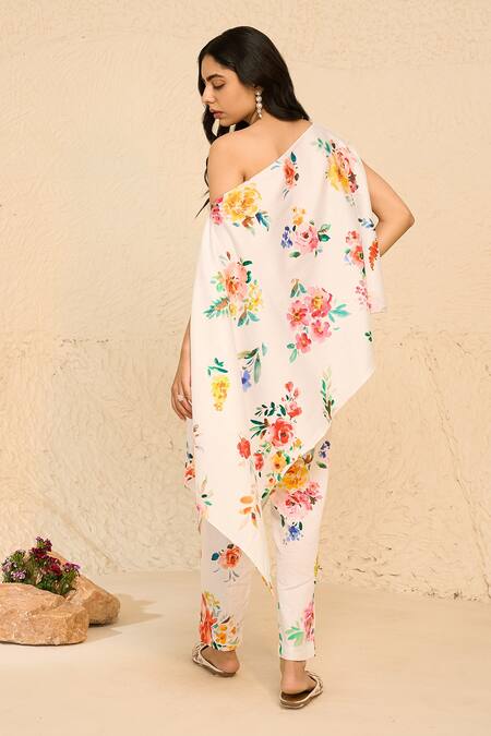 Chrkha Floral Print Kaftan & Pant Set 