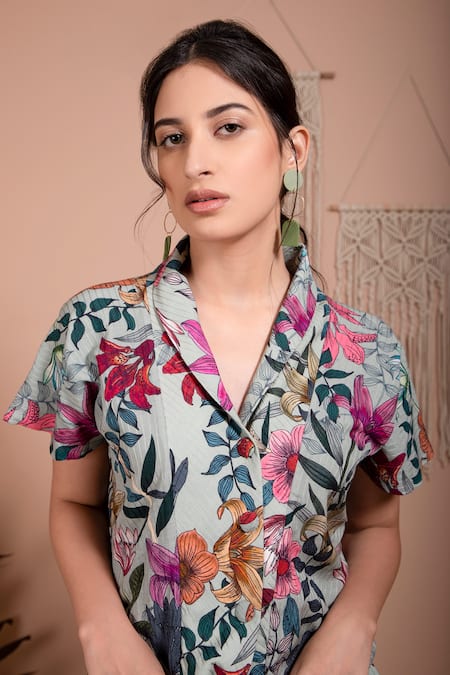 Shop Aroop Shop India Green Viscose Shawl Neck Amaryllis Print Pant Set at Aza Fashions Shop_Aroop Shop India_Green Viscose Shawl Neck Amaryllis Print Pant Set _at_Aza_Fashions