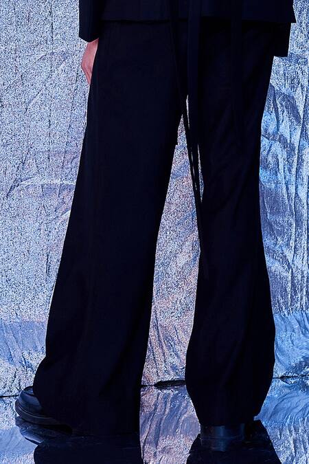 Shop Line Out Line Black Cotton Solid Box-pleated And Wide-legged Pant at Aza Fashions Shop_Line Out Line_Black Cotton Solid Box-pleated And Wide-legged Pant_at_Aza_Fashions