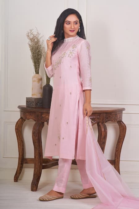 Geetika Jain Sequin Floral Embroidered Kurta Set 