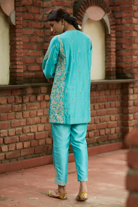 Shop Vashisht Guru Dutt Blue Raw Silk, Handloom Chanderi Floral Round Embroidered Short Kurta And Pant Set at Aza Fashions Shop_Vashisht Guru Dutt_Blue Raw Silk, Handloom Chanderi Floral Round Embroidered Short Kurta And Pant Set _at_Aza_Fashions