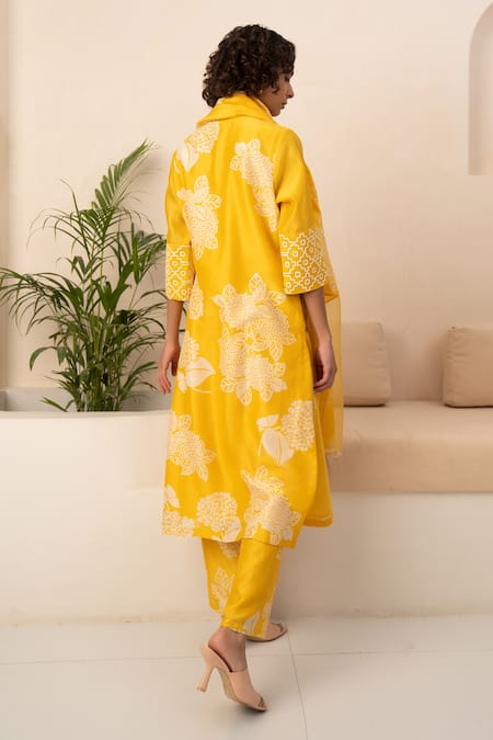 Shop Arcvsh By Pallavi Singh Yellow Chanderi Tassels, Embroidery Round Flower Bloom Print Kurta With Pant at Aza Fashions Shop_Arcvsh By Pallavi Singh_Yellow Chanderi Tassels, Embroidery Round Flower Bloom Print Kurta With Pant _at_Aza_Fashions