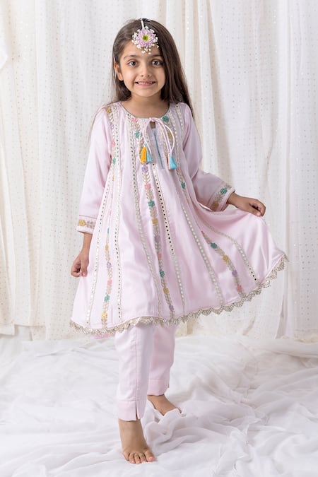 Chotibuti Gota Lace Embroidered Kurta & Pant Set 