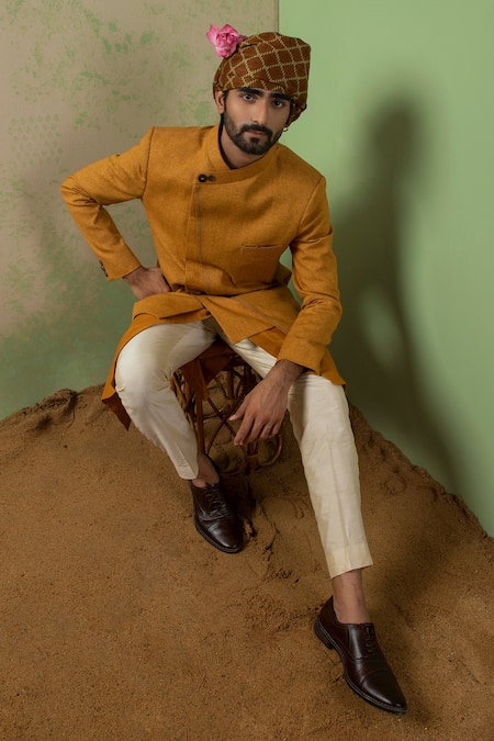 Ankita Shahabadi Pacho Layered Bandhgala 