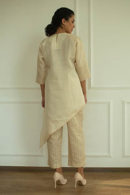 Oja Hand Embroidered Tunic & Pant Set 