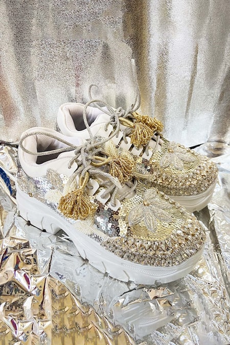 Chal Jooti Bedazzling Begonia Floral Pattern Wedding Sneakers 