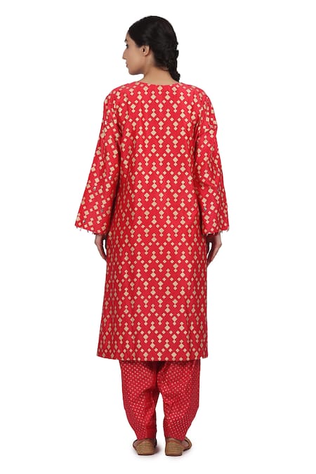 Shop Seema Nanda Red Chanderi Silk, Mul And Organza Lining Anahat Kurta Salwar Set at Aza Fashions Shop_Seema Nanda_Red Chanderi Silk, Mul And Organza Lining Anahat Kurta Salwar Set_at_Aza_Fashions