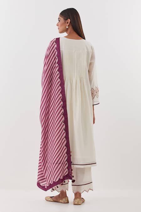 Shop Amisha Kothari Ivory Chanderi , Organza Kurta Set Candy Stripe Print Dupatta at Aza Fashions Shop_Amisha Kothari_Ivory Chanderi , Organza Kurta Set Candy Stripe Print Dupatta _at_Aza_Fashions