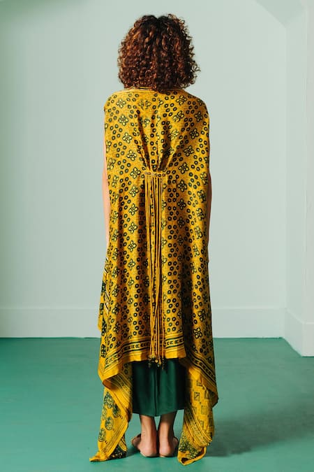 Shop_Prahnaaya_Yellow Satin Sequins, Zari, Piping Hand Block Print Cape And Draped Skirt Set _at_Aza_Fashions