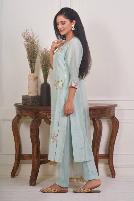 Geetika Jain Sequin & Resham Embroidered Kurta Set 