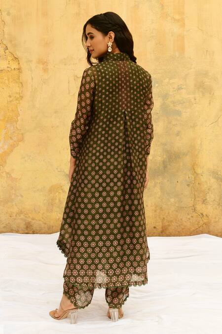 Shop_Label Niti Bothra_Green Silk Embroidery, Cut Work Collared Chandrakala Print Kurta And Pant Set _at_Aza_Fashions