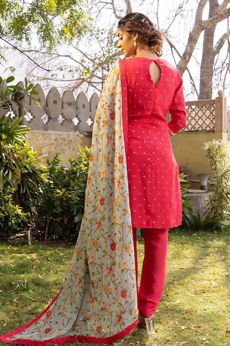 Shop Suruchi Parakh Pink Georgette, Tussar, Organza Embroidery Boat Neck Handcrafted Kurta Set at Aza Fashions Shop_Suruchi Parakh_Pink Georgette, Tussar, Organza Embroidery Boat Neck Handcrafted Kurta Set _at_Aza_Fashions