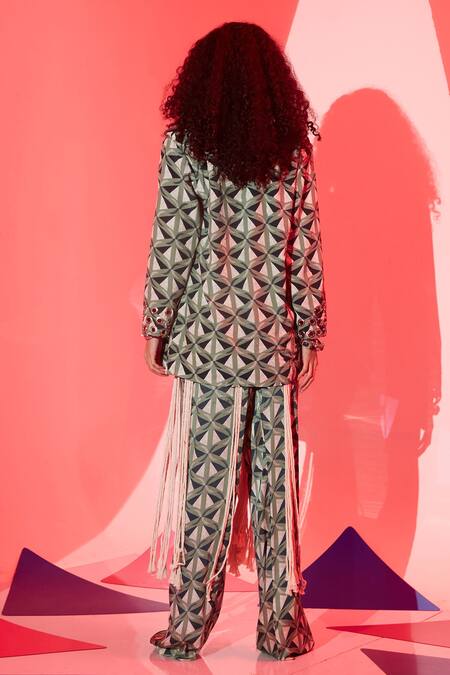 Shop Esha L Amin Green Viscose, Crepe Pyramid Print Pant at Aza Fashions Shop_Esha L Amin_Green Viscose, Crepe Pyramid Print Pant _at_Aza_Fashions