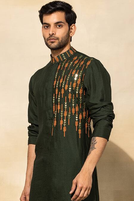 Shop Diyarajvvir Green , Satin Embroidery Arrow Pattern Kurta Set at Aza Fashions Shop_Diyarajvvir_Green , Satin Embroidery Arrow Pattern Kurta Set _at_Aza_Fashions