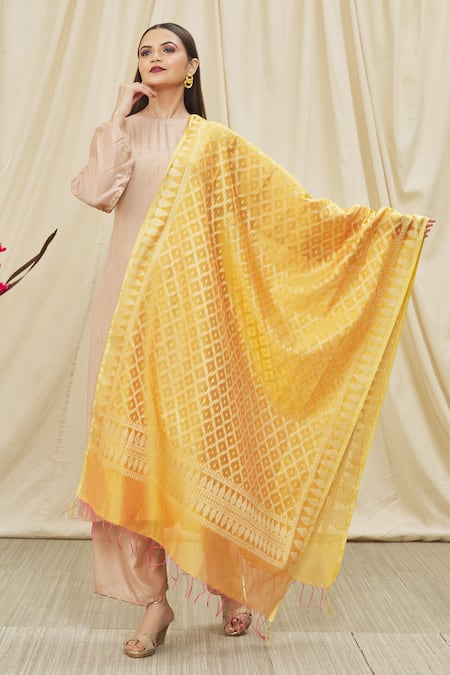 Naintara Bajaj Ogee Pattern Yellow Dupatta 