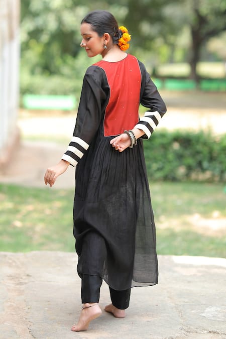 Shop Raiman Black Chanderi Embroidered Floral Round Kurta Set at Aza Fashions Shop_Raiman_Black Chanderi Embroidered Floral Round Kurta Set _at_Aza_Fashions