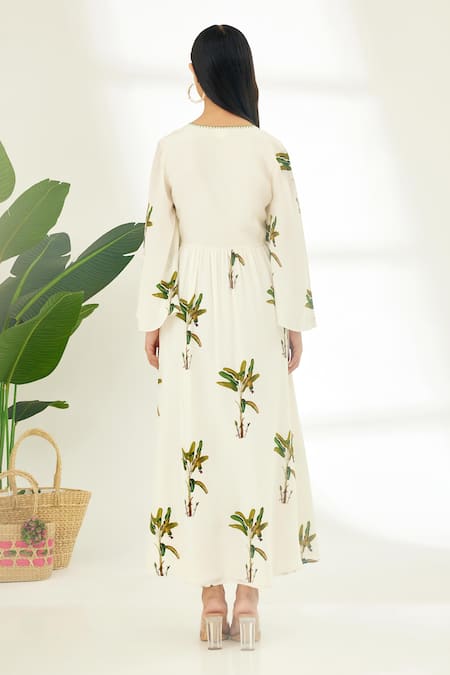 Shop Nikasha Off White 100% Crepe Sequin, Banana Tree Print, Thread And Hand Painted Dress at Aza Fashions Shop_Nikasha_Off White 100% Crepe Sequin, Banana Tree Print, Thread And Hand Painted Dress _at_Aza_Fashions