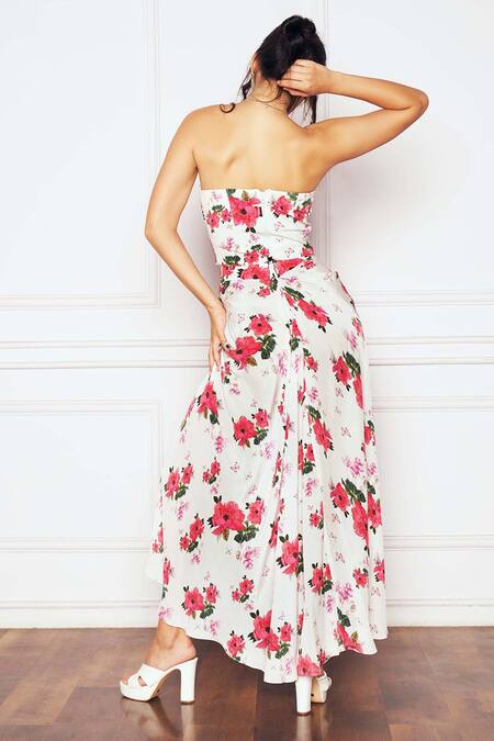 Shop SAKSHI GIRRI Ivory Crepe Embroidery Sweetheart Neck Floral Print Corset And Maxi Skirt Set at Aza Fashions Shop_SAKSHI GIRRI_Ivory Crepe Embroidery Sweetheart Neck Floral Print Corset And Maxi Skirt Set_at_Aza_Fashions