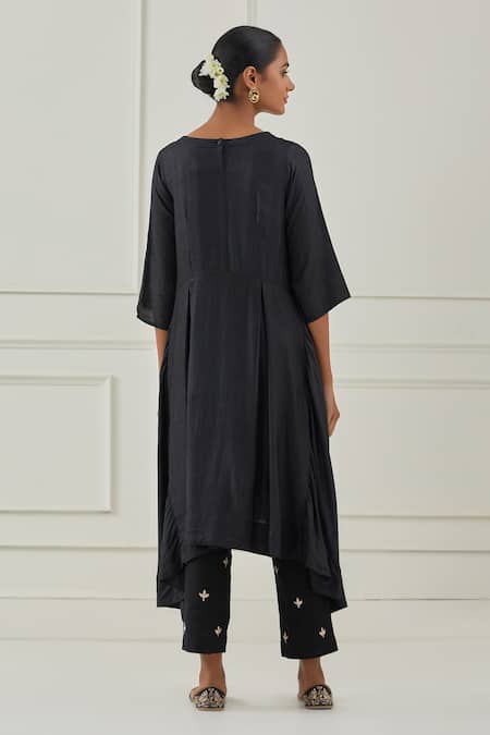 Kamaltaas_Black Cotton Silk Hand Embroidered Pittan Asymmetric Kurta And Pant Set  _Online_at_Aza_Fashions