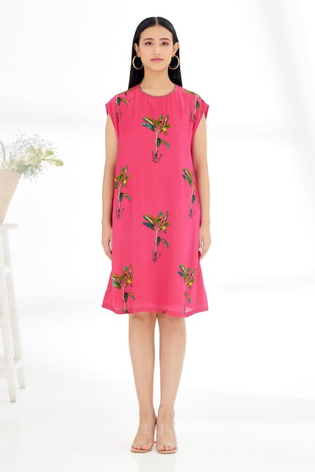 Shop Nikasha Fuchsia 100% Crepe Banana Tree Round Hand Painted Dress at Aza Fashions Shop_Nikasha_Fuchsia 100% Crepe Banana Tree Round Hand Painted Dress _at_Aza_Fashions