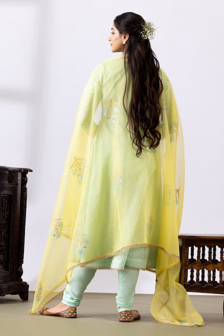 Shop Abbaran Green Chanderi Embroidery Split V-neck Anarkali Set at Aza Fashions Shop_Abbaran_Green Chanderi Embroidery Split V-neck Anarkali Set _at_Aza_Fashions