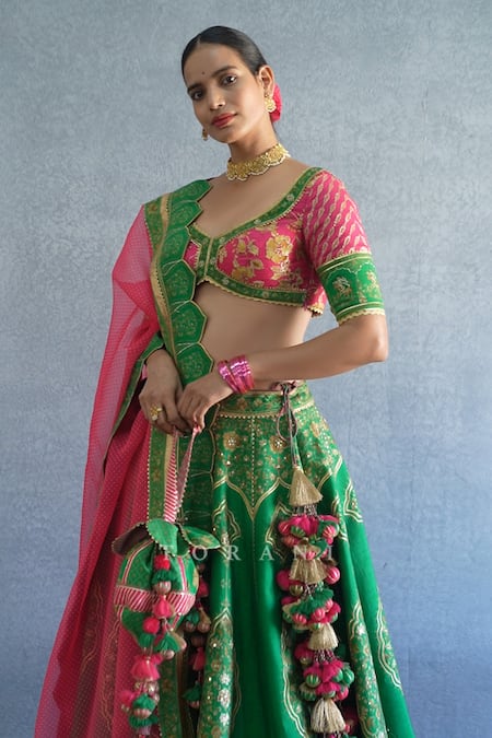 Shop Torani Green Tassels Rang Naaz Iqra Potli at Aza Fashions Shop_Torani_Green Tassels Rang Naaz Iqra Potli _at_Aza_Fashions