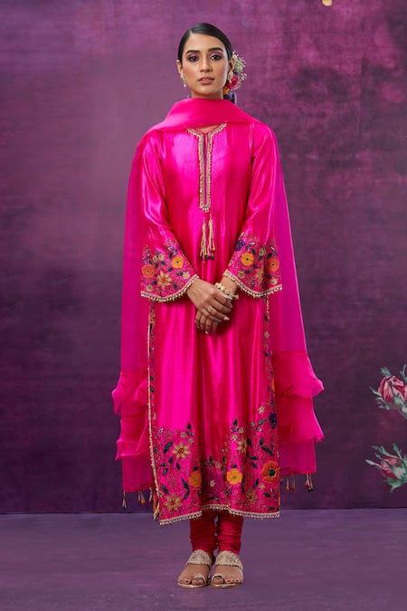 Shop Label Niti Bothra Pink Kora Silk Mughal Round Applique Kurta Pant Set at Aza Fashions Shop_Label Niti Bothra_Pink Kora Silk Mughal Round Applique Kurta Pant Set _at_Aza_Fashions
