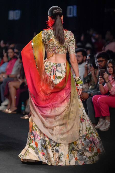 Buy Janhvi Kapoor Fashion Show Trending Lehenga | keerramnx