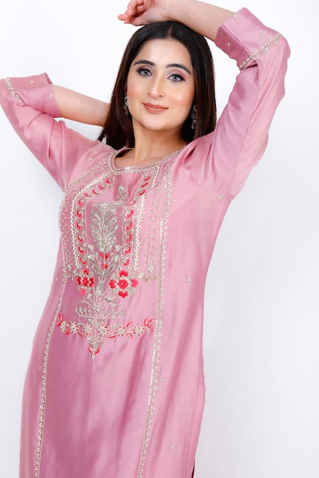Geetika Jain Chanderi Straight Kurta Set 