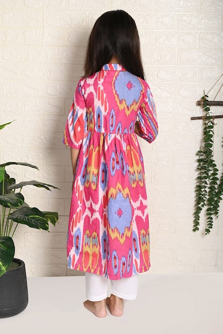 Shop THE COTTON STAPLE Pink Cotton Donut Flowy Kurta And Pant Set at Aza Fashions Shop_THE COTTON STAPLE_Pink Cotton Donut Flowy Kurta And Pant Set _at_Aza_Fashions