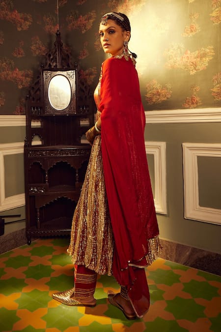 Etasha By Asha Jain Metallic Textured Anarkali With Embellished Cape 