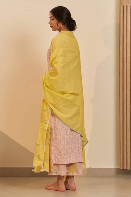 Shop Label Mansi Nagdev Pink , Satin Cut Sehaj Floral Pattern Kurta Printed Trouser Set at Aza Fashions Shop_Label Mansi Nagdev_Pink , Satin Cut Sehaj Floral Pattern Kurta Printed Trouser Set _at_Aza_Fashions