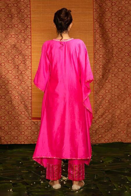 Deep Thee Fuchsia Hand Embroidered Kaftan & Pant Set 