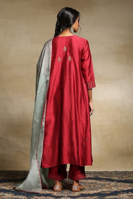 Shop_Weaver Story_Red Dupatta Organza, Handwoven Pure Chanderi, Kurta Lining Embroidered Set _at_Aza_Fashions