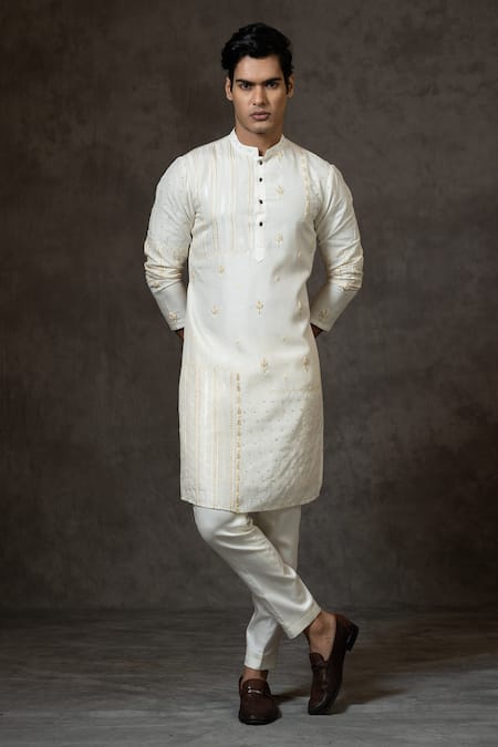 PAARSH Bullion Flower Embroidered Kurta Set 