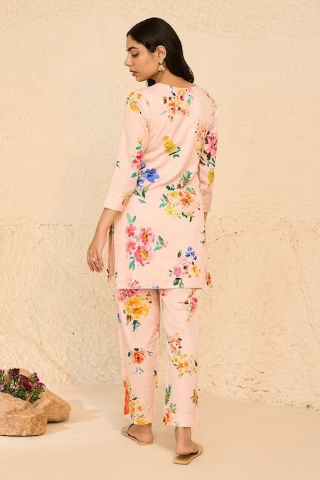 Chrkha_Pink Cotton Satin Embroidery V-neck Floral Print Kurta Set _Online_at_Aza_Fashions