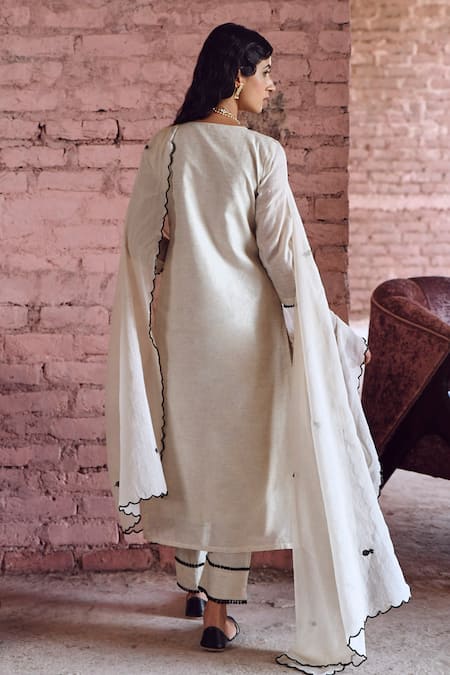 Karaj Jaipur Ivory Chanderi, Cotton, Kota Doria Embroidery, Lace Keyhole Thread Kurta Set Online at Aza Fashions Karaj Jaipur_Ivory Chanderi, Cotton, Kota Doria Embroidery, Lace Keyhole Thread Kurta Set _Online_at_Aza_Fashions